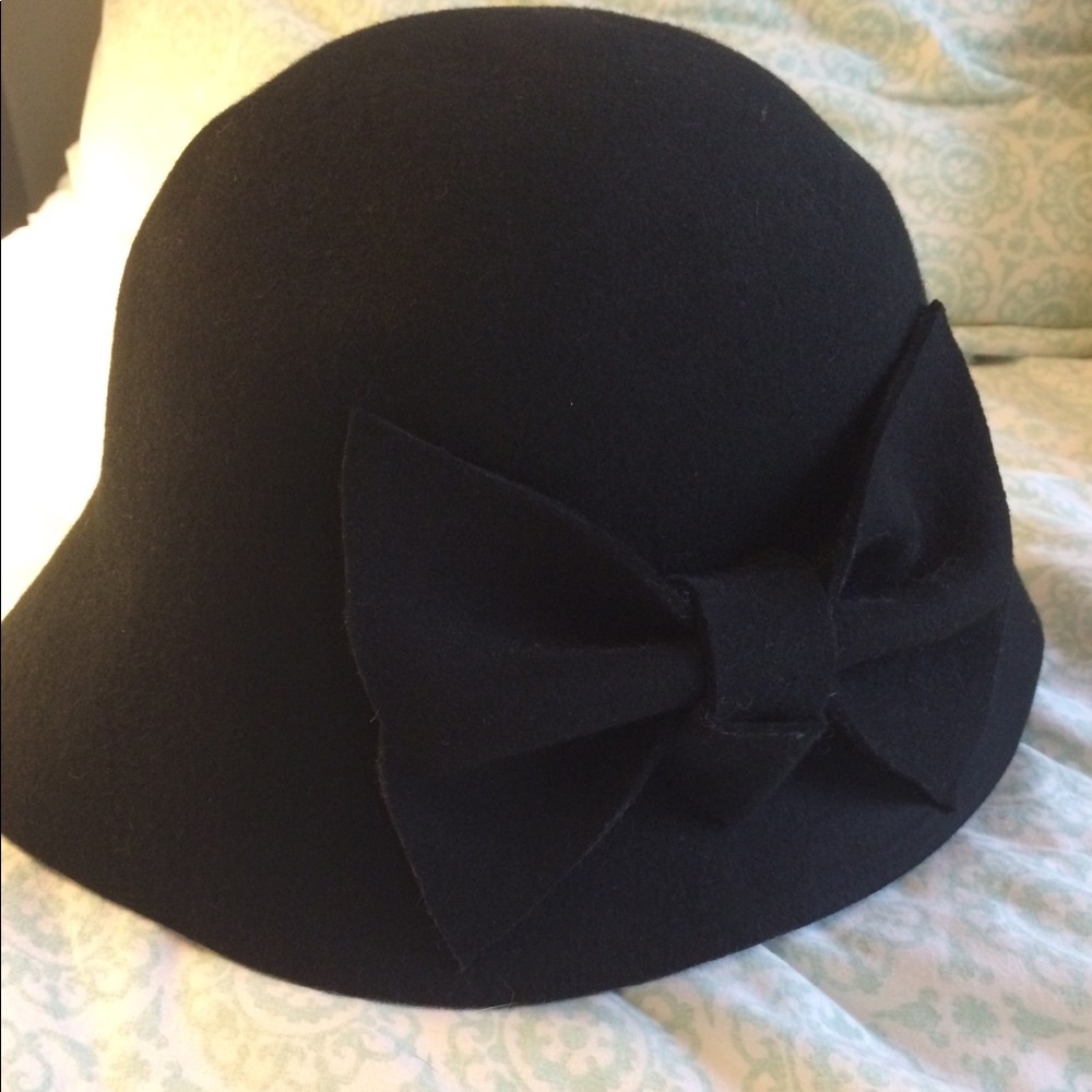 Black Wool Winter Bucket Hat with Bow